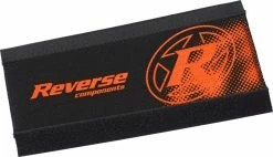 Reverse Components Reverse - Protège Base Arrière Néoprène Avec Logo -Promos Vélo Électrique Magasin 7469 1 3840x2160