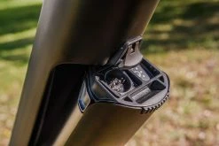 Fazua Ride 50 - Locker PX - Mécanisme De Verrouillage Pour Drivepack (ensemble Batterie/moteur) 7 Fazua Ride 50 - Locker PX - Mécanisme De Verrouillage Pour Drivepack (ensemble Batterie/moteur) -Promos Vélo Électrique Magasin fazua locker px systeme verrouillage drivepack detail 2 3840x2160