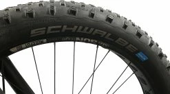 Schwalbe - Pneu Jumbo Jim 26" à Tringle Souple Snakeskin Addix Speedgrip -Promos Vélo Électrique Magasin schwalbe pneu jumbo jim 26 pouces snakeskin 3840x2160