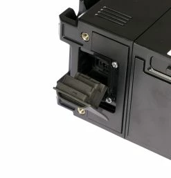 Shimano Steps - Cache Pour Prise De Charge Sur Batterie BT-E8020 -Promos Vélo Électrique Magasin shimano steps cache prise charge batterie bt e8020 detail 1 3840x2160